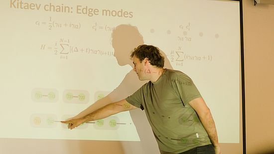 Introduction to "topological systems" by Dr. Even Thingstad
